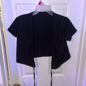 Black cropped tie shirt